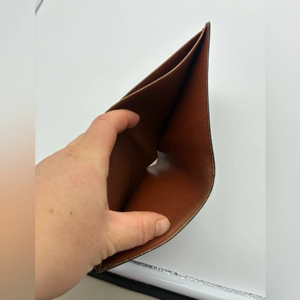 LOUIS VUITTON PORTEFEIULLE BROWN MONOGRAM MARCOS BIFOLD WALLET